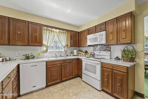 Kitchen - 48 Brookside Dr, Pittsfield, MA 01201 photo 2 of 5