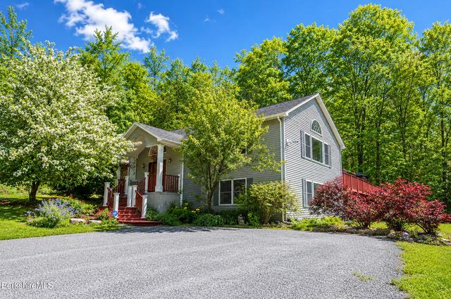 120 N Hoosac Rd, Williamstown, MA 01267