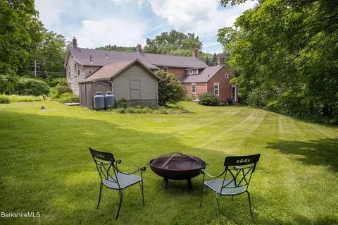 3 Lake Buel Rd, Great Barrington, MA 01230
