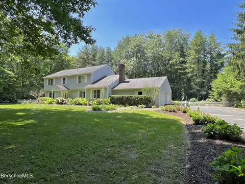 576 Holmes Rd, Pittsfield, MA 01201