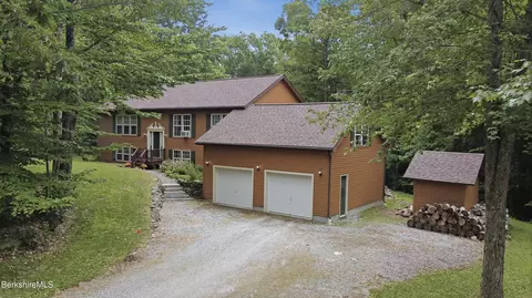 28 Mountain Pond Ln, New Ashford, MA 01237