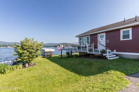 1641 North St, Pittsfield, MA 01201