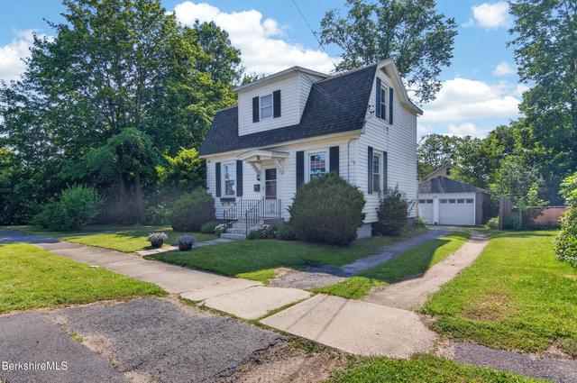35 Dexter St, Pittsfield, MA 01201
