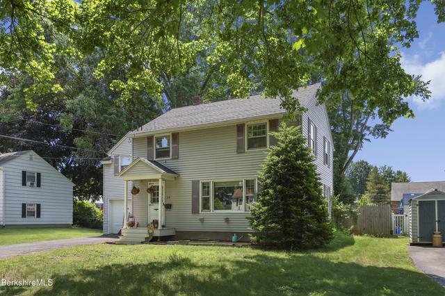 24 Marlboro Dr, Pittsfield, MA 01201