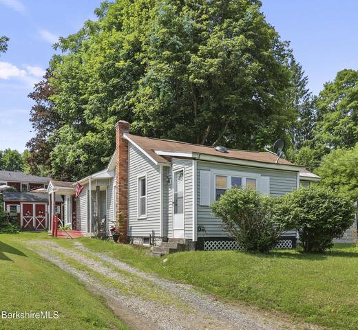 28 Baker St, Lanesborough, MA 01237