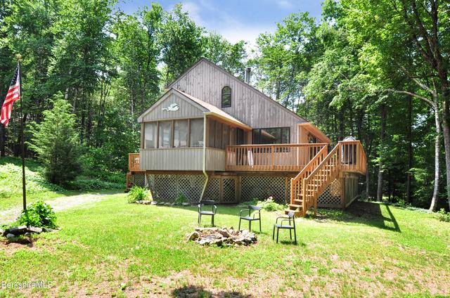 154 Brook Ln, Granville, MA 01034