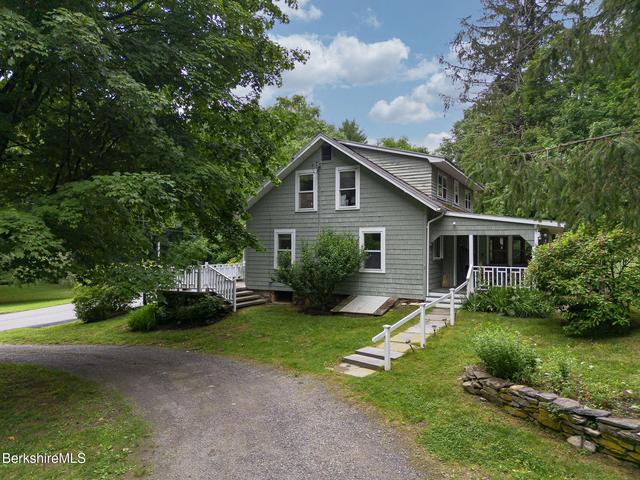 10 Baldwin Hill Rd, Egremont, MA 01230