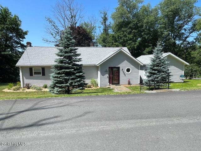 29 Grove Ave, Lanesborough, MA 01237