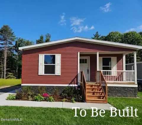 395 Cheshire Rd #106, Pittsfield, MA 01201