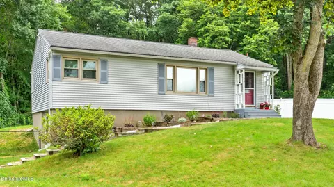 55 Howe Rd, Pittsfield, MA 01201