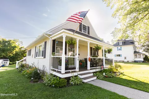40 Longfellow Ave, Pittsfield, MA 01201