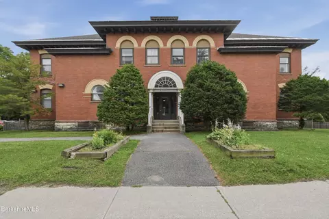 60 North St #16, Dalton, MA 01226