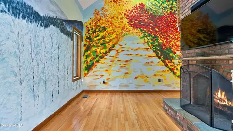 Living - 191 Fox Rd, Dalton, MA 01226 photo 2 of 4
