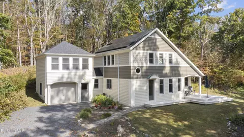 49 Knapp Hollow Ln, Hillsdale, NY 12529