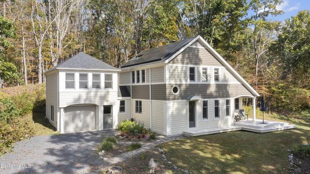 49 Knapp Hollow Ln, Hillsdale, NY 12529