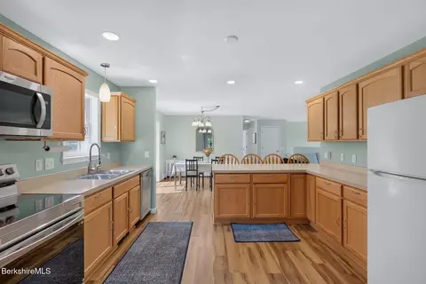 235 Mcnerney Rd, Becket, MA 01223 photo 18