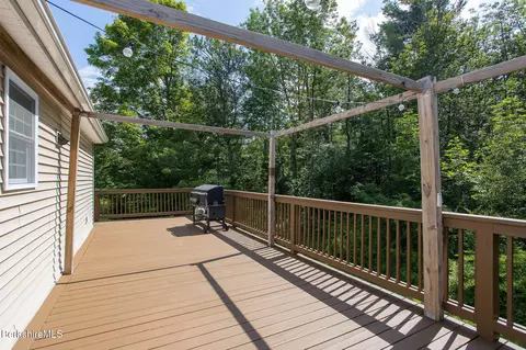 235 Mcnerney Rd, Becket, MA 01223 photo 33