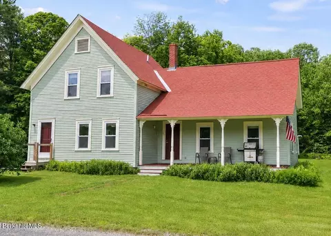 141 Williams Rd, Readsboro, VT 05350