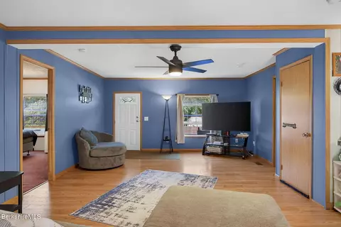 9 S County Rd, Florida, MA 01247 photo 19
