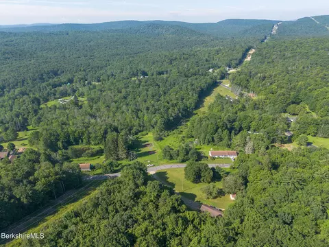 9 S County Rd, Florida, MA 01247 photo 15