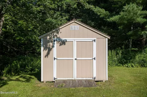 9 S County Rd, Florida, MA 01247 photo 7