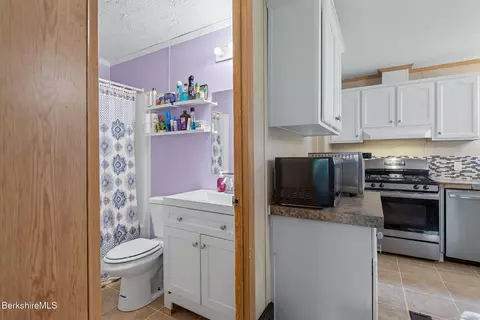 9 S County Rd, Florida, MA 01247 photo 27