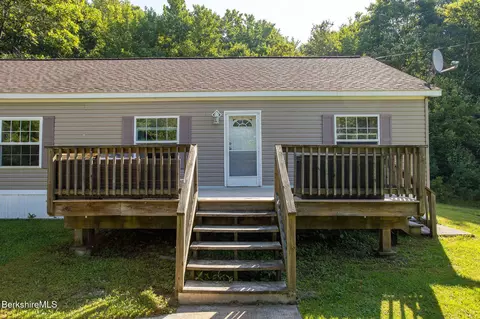 9 S County Rd, Florida, MA 01247 photo 3