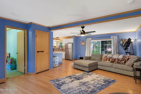9 S County Rd, Florida, MA 01247 photo 17