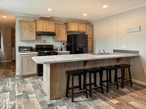 7 Third Ave, Cheshire, MA 01225 photo 6