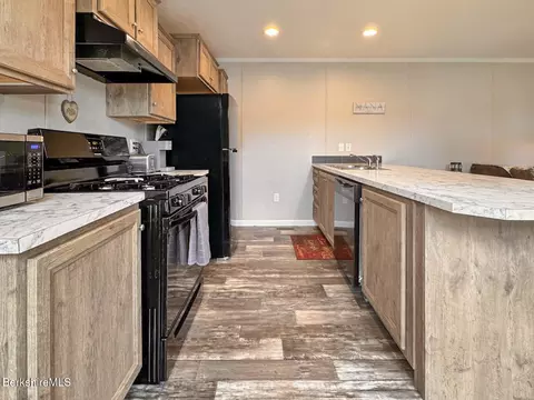 7 Third Ave, Cheshire, MA 01225 photo 7