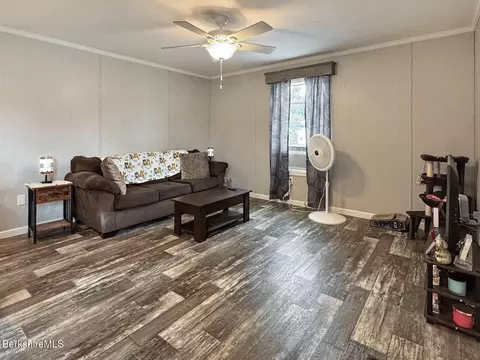 7 Third Ave, Cheshire, MA 01225 photo 5