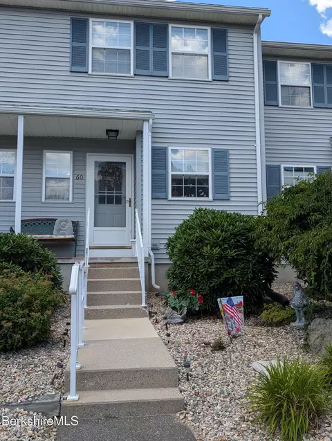 60 Waters Edge Dr #60, Ludlow, MA 01056