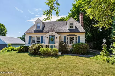 38 Connecticut Ave, Pittsfield, MA 01201