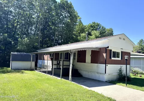 12 Pinnacle Dr, Adams, MA 01220