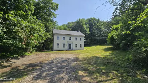 184 White Mills Rd, Chatham, NY 12037