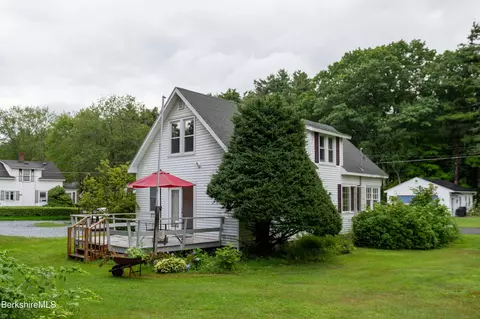 61 Sheffield St, Pittsfield, MA 01201
