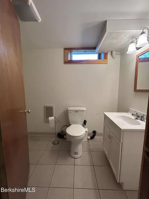 Bath - 79 Clark Rd, Pittsfield, MA 01201 photo 2 of 3