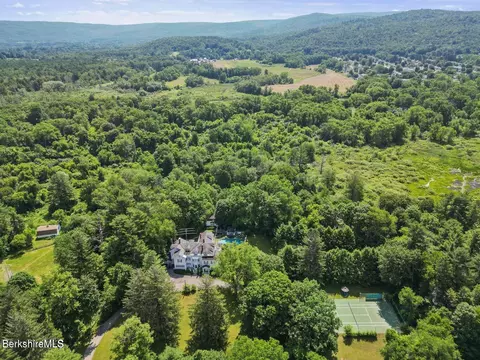 497 Holmes Rd, Pittsfield, MA 01201