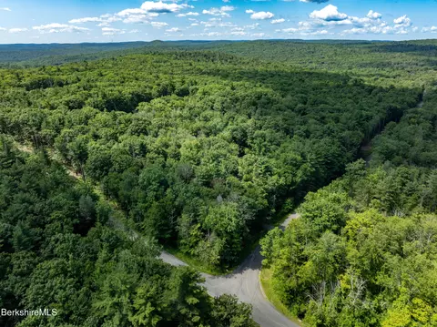211 New Hartford Rd, Sandisfield, MA 01255