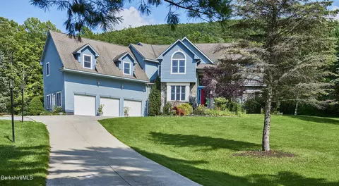 421 Swamp Rd, Richmond, MA 01254