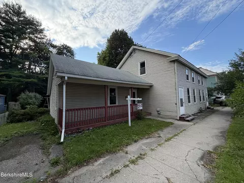 98-100 Columbia St, Adams, MA 01220