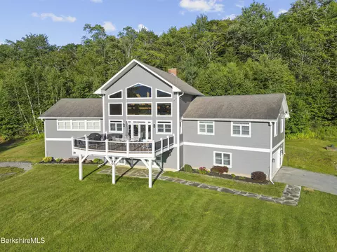 525 Andrea Dr, Stamford, VT 05352