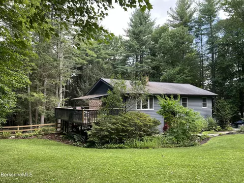 18 Hemlock Hill Rd, Great Barrington, MA 01230