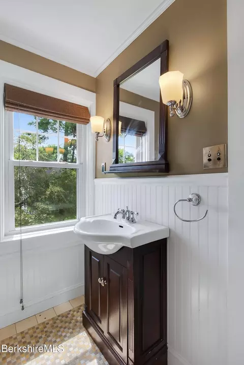 Bath - 500 Walker St, Lenox, MA 01240 photo 3 of 3