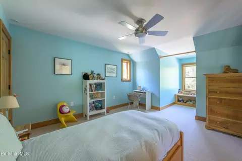 Bedroom - 268 W Hill Rd, Austerlitz, NY 12017 photo 4 of 5