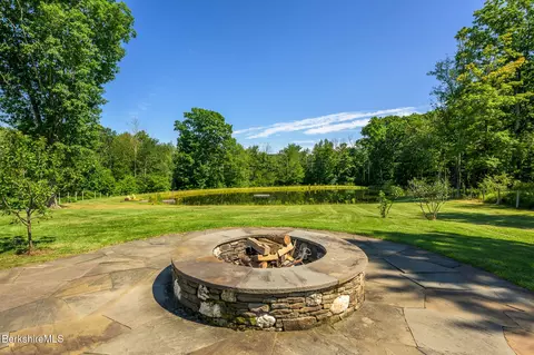 Exterior - 268 W Hill Rd, Austerlitz, NY 12017 photo 8 of 8