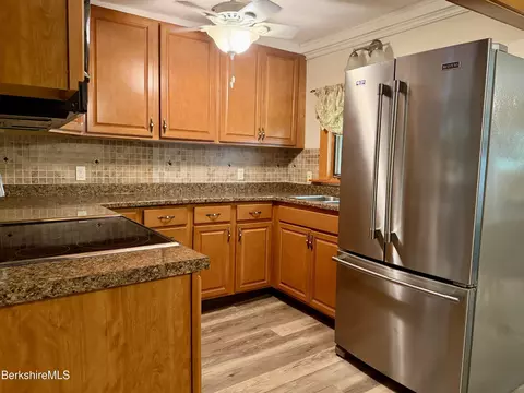 Kitchen - 46 Pinehurst Ave, Pittsfield, MA 01201 photo 1 of 4