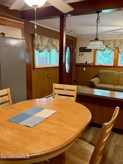 Dining - 46 Pinehurst Ave, Pittsfield, MA 01201 photo 2 of 4