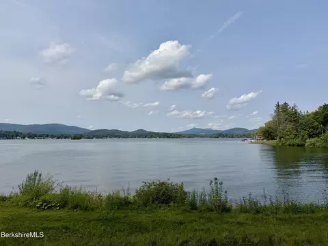 View/Area - 46 Pinehurst Ave, Pittsfield, MA 01201 photo 6 of 7