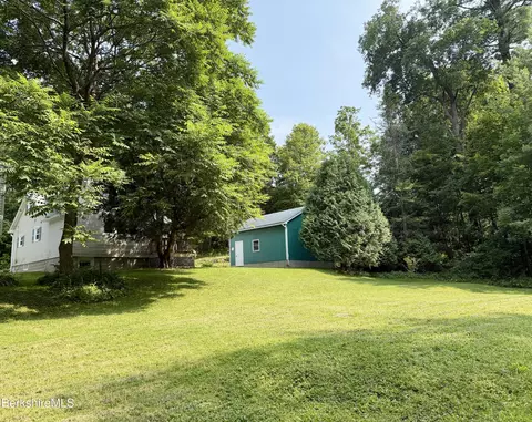 Exterior - 46 Pinehurst Ave, Pittsfield, MA 01201 photo 7 of 14